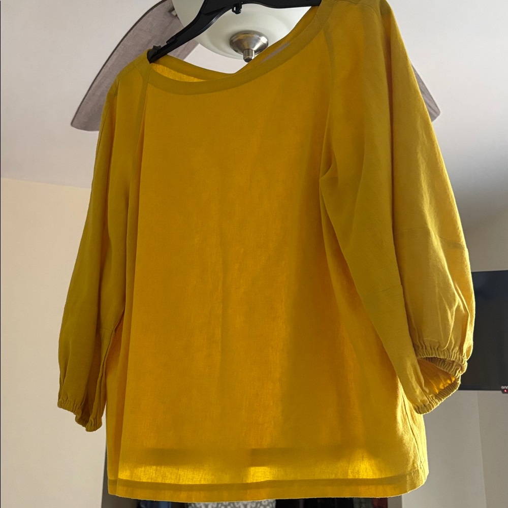 LOFT Bright Mustard Color Scoop Neck line 3/4 Sleeve Blouse
